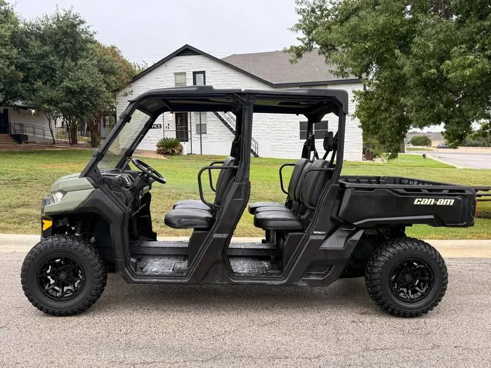 2021 Can-Am Defender Max HD8 — photo 3