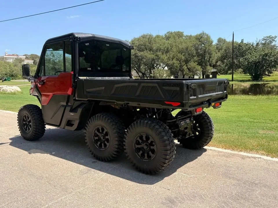 2025 Can-Am Defender 6x6 HD10 Limited — photo 5