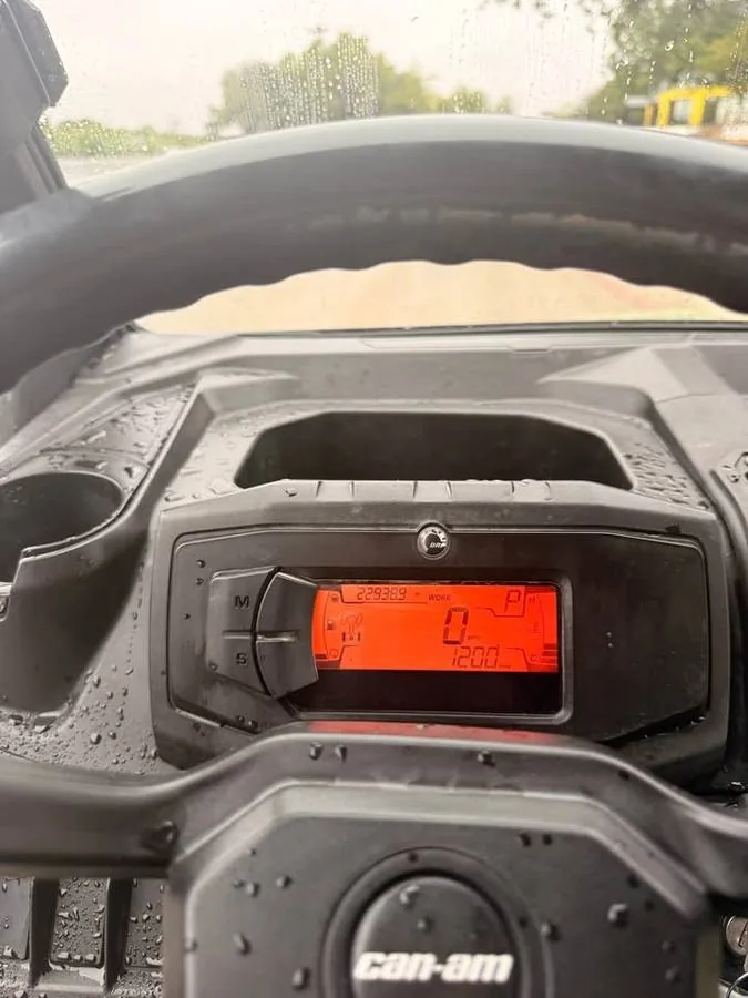 2021 Can-Am Defender Max HD8 — photo 7