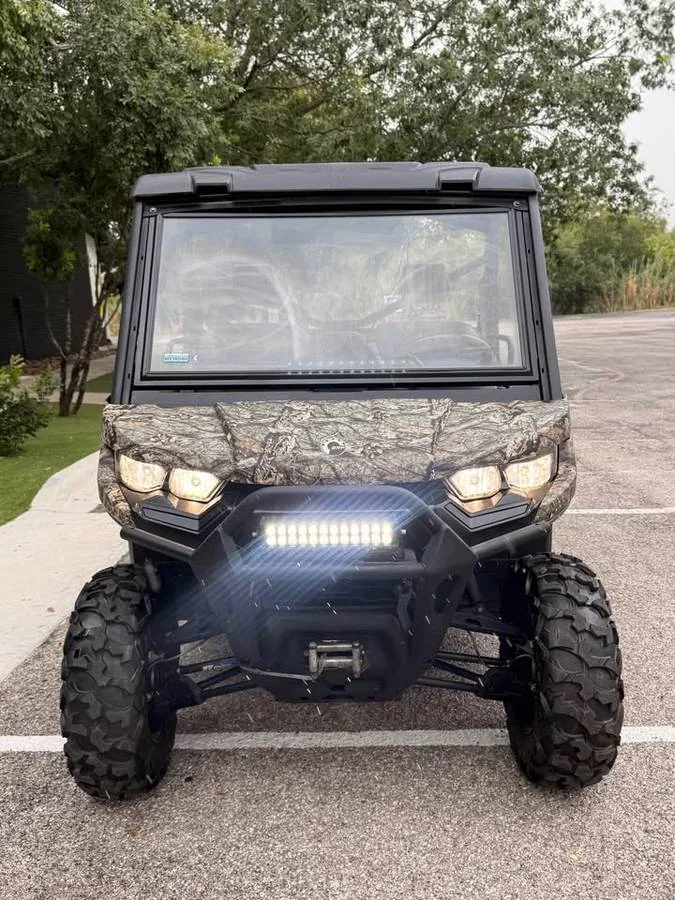 2020 Can-Am Defender HD8 XT — photo 3
