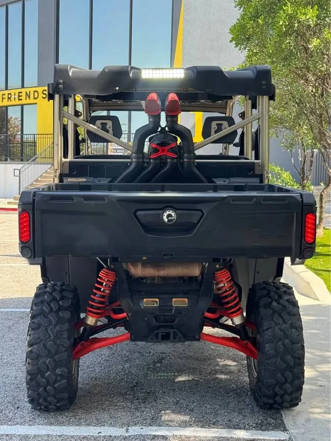 2022 Can-Am Defender Max HD10 XMR