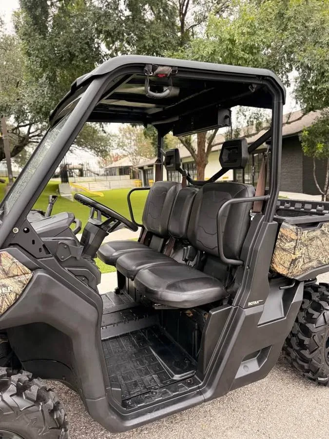 2020 Can-Am Defender HD8 XT — photo 6