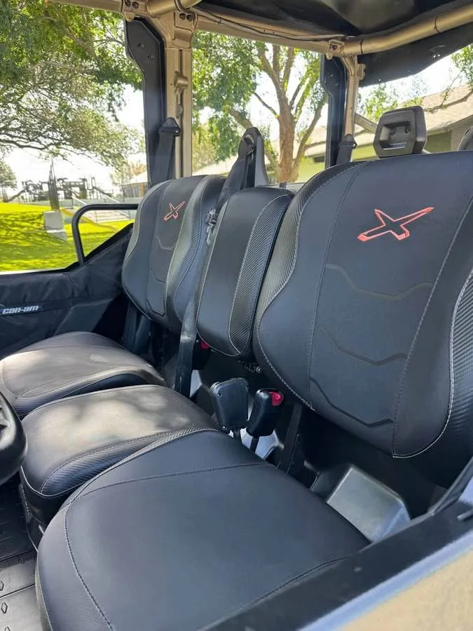 2022 Can-Am Defender Max HD10 XMR — photo 12