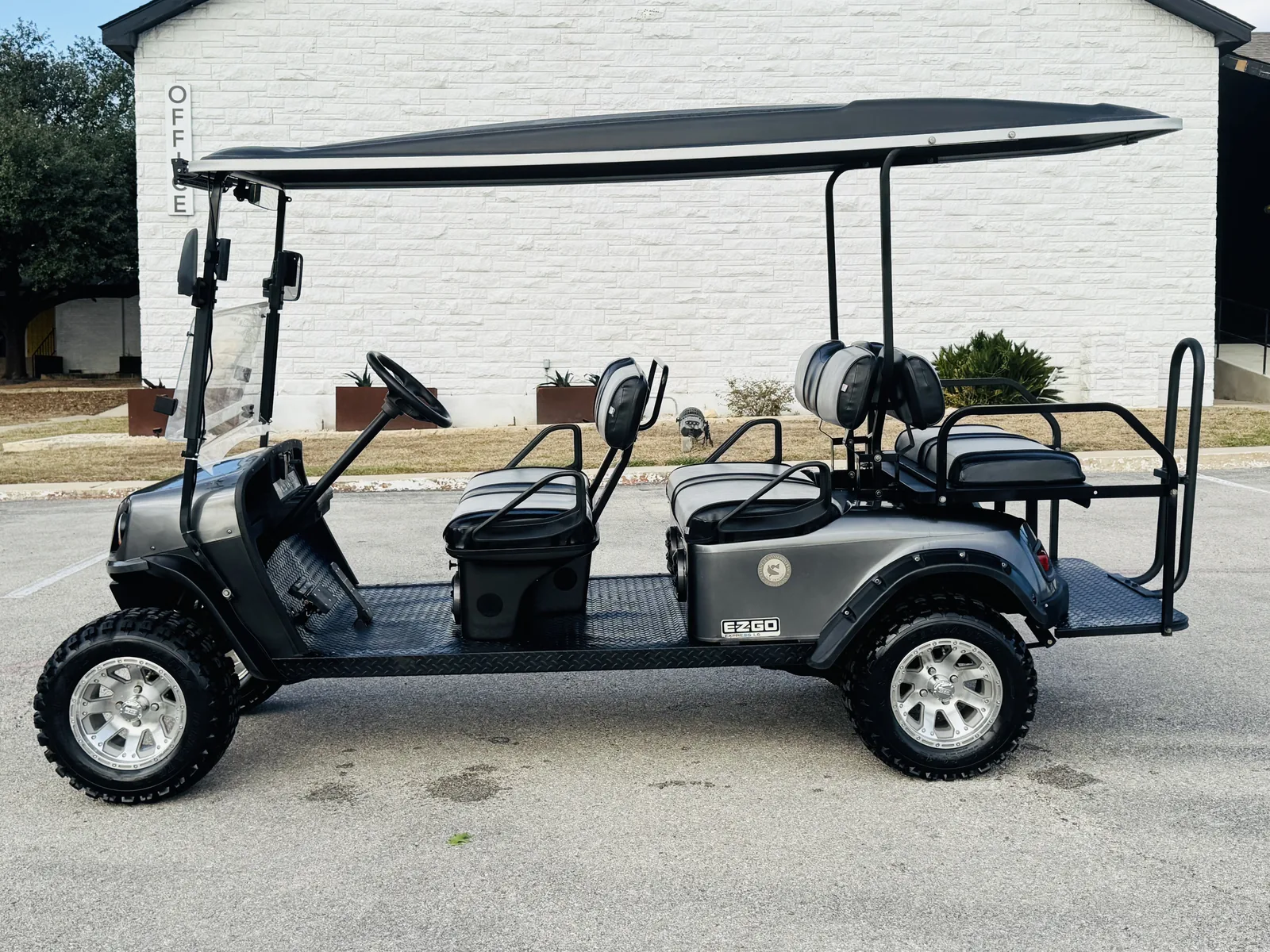 2014 EZ-GO Limo — photo 1