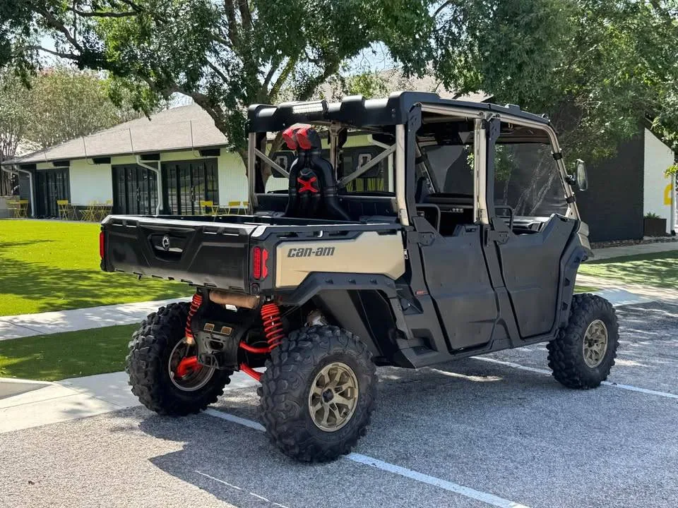 2022 Can-Am Defender Max HD10 XMR — photo 6