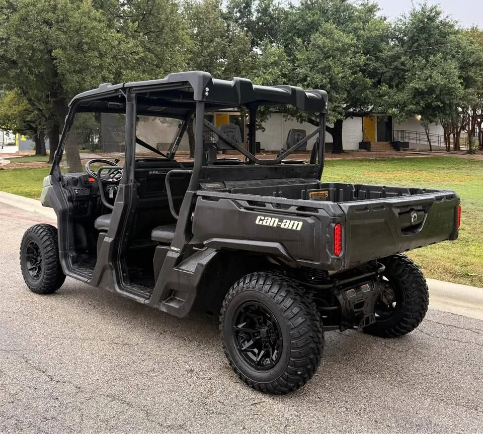 2021 Can-Am Defender Max HD8 — photo 5