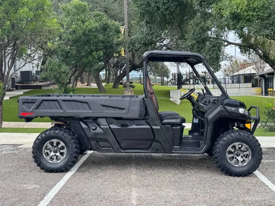 2020 Can-Am Defender HD10 Long Bed