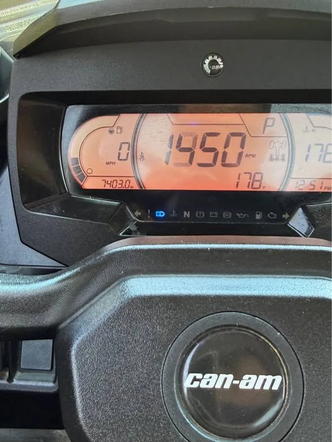 2025 Can-Am Defender 6x6 HD10 Limited — photo 12