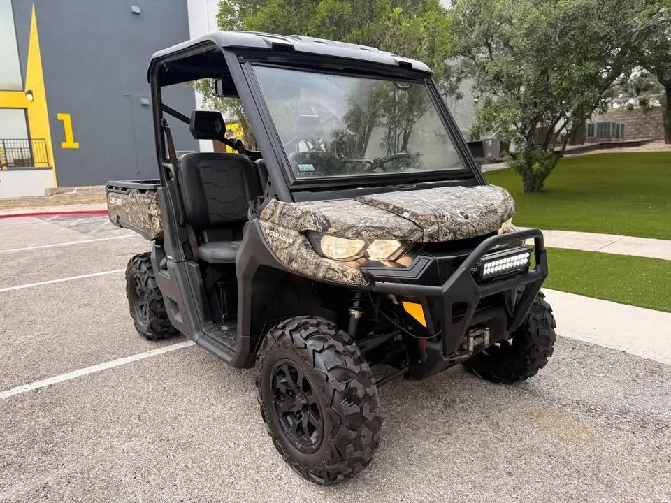 2020 Can-Am Defender HD8 XT — photo 7