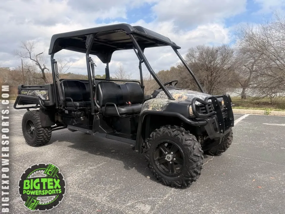 2018 John Deere Gator 825i S4