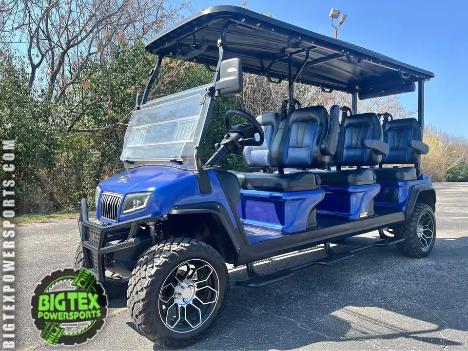 Evolution D5 Maverick six passenger golf cart