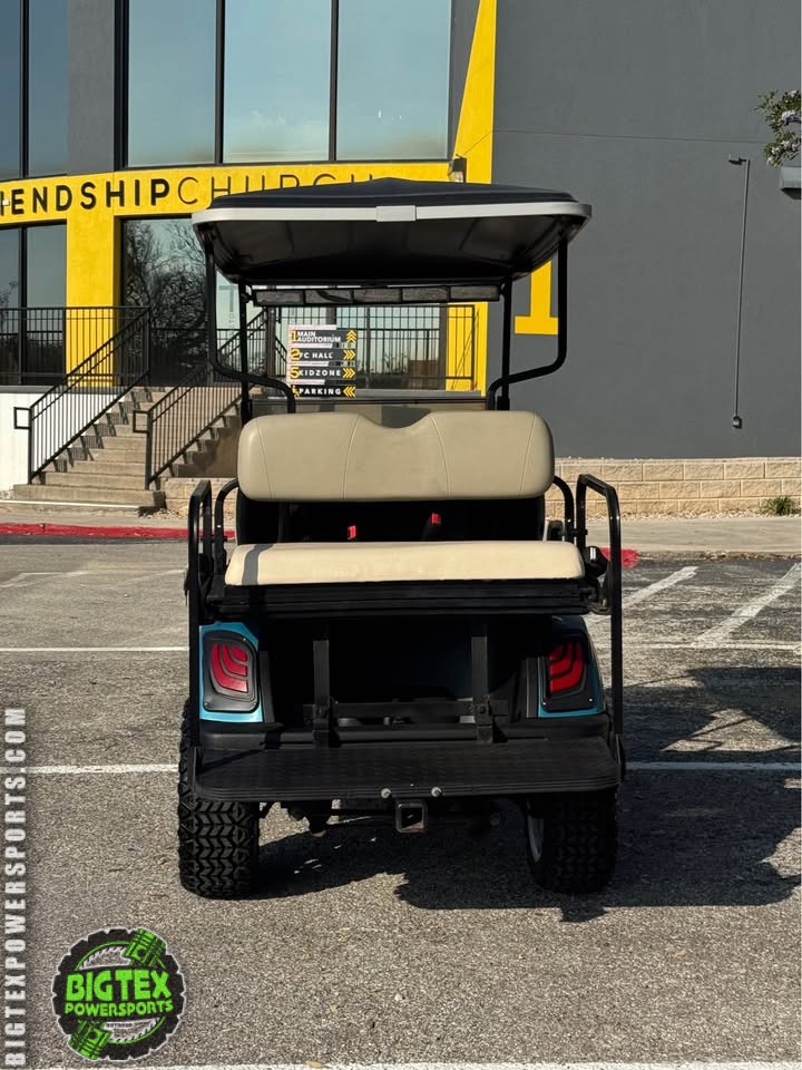 644226572_2096440037785841_7328705029842694532_n